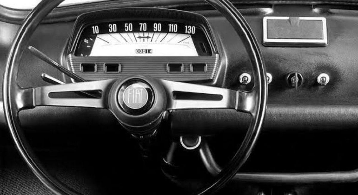 [Fiat 500 completa 65 anos de história: curiosidades e detalhes do compacto ]