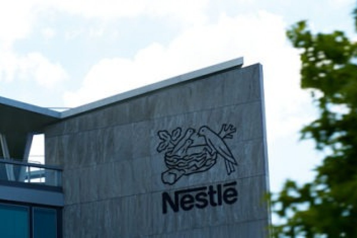 [Justiça determina nova adesivagem em produtos de fórmulas infantis da Nestlé]
