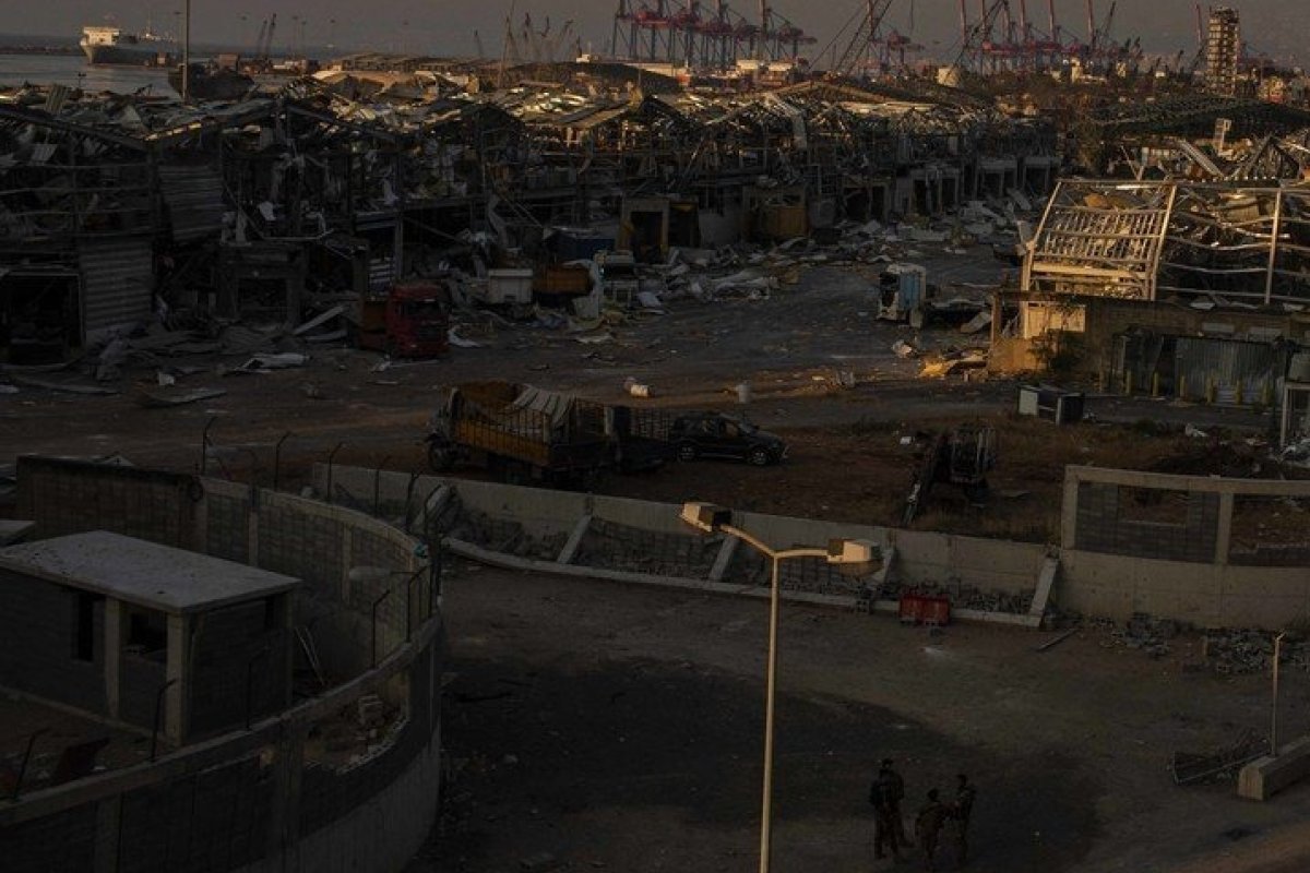 [Grupo independente da ONU pede investigação sobre explosão no porto de Beirute em 2020  ]