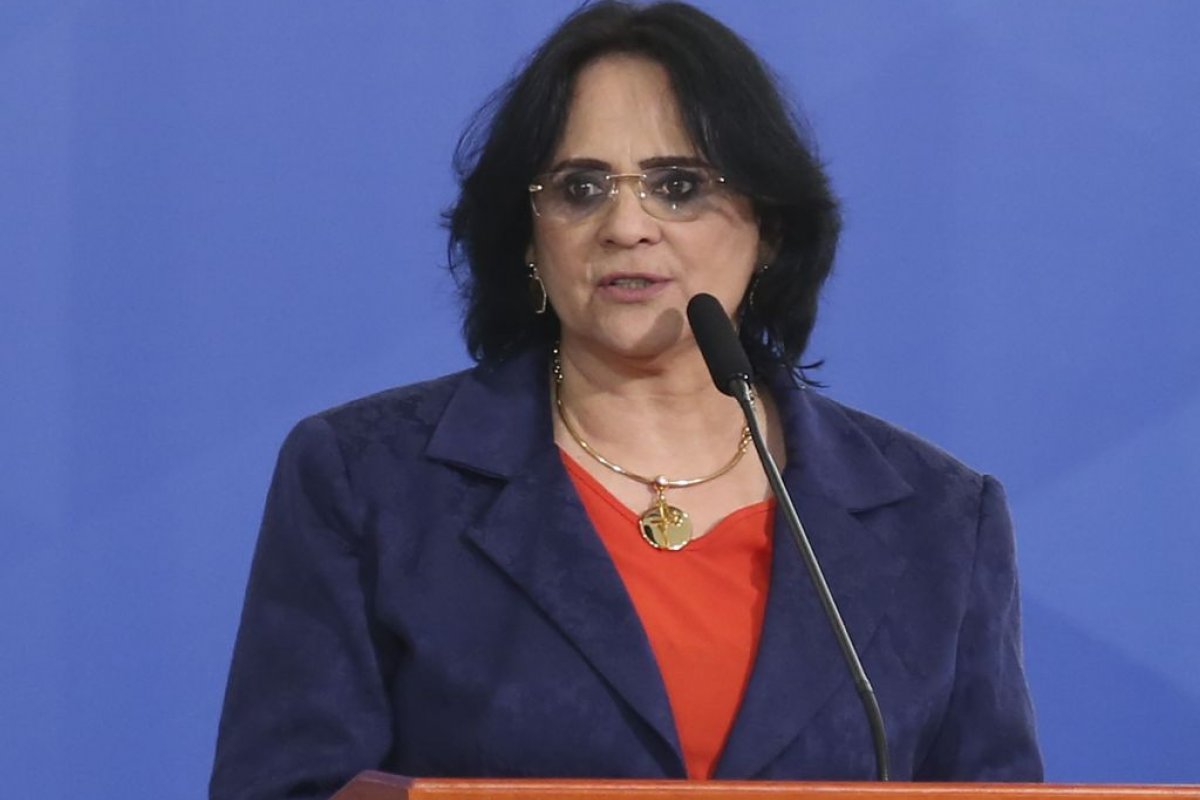 Damares comenta disputa pelo Senado e diz que [Damares comenta disputa pelo Senado e diz que