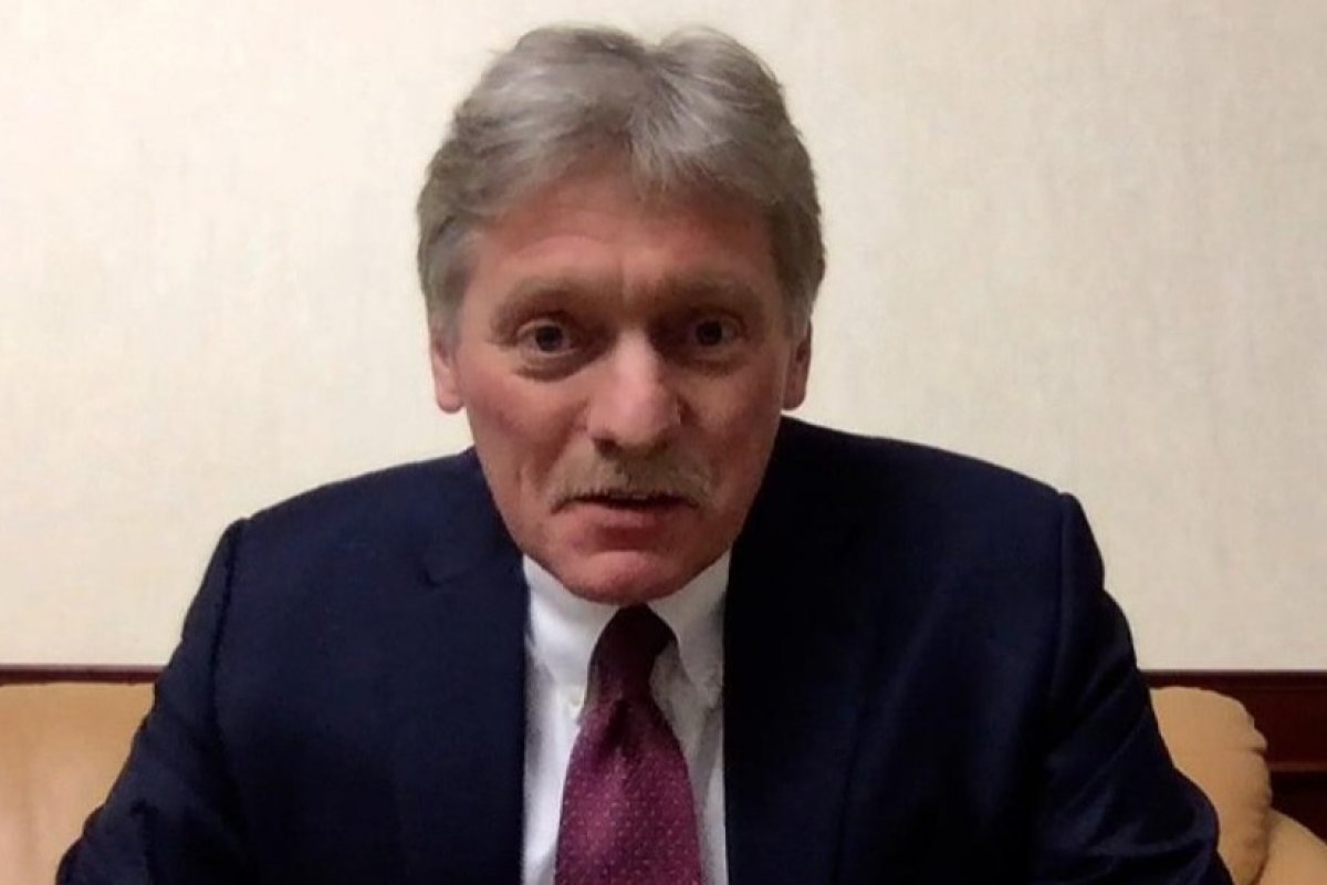 [Porta-voz do Kremlin  afirma que não há base de encontro entre Putin e Zelenskiy]
