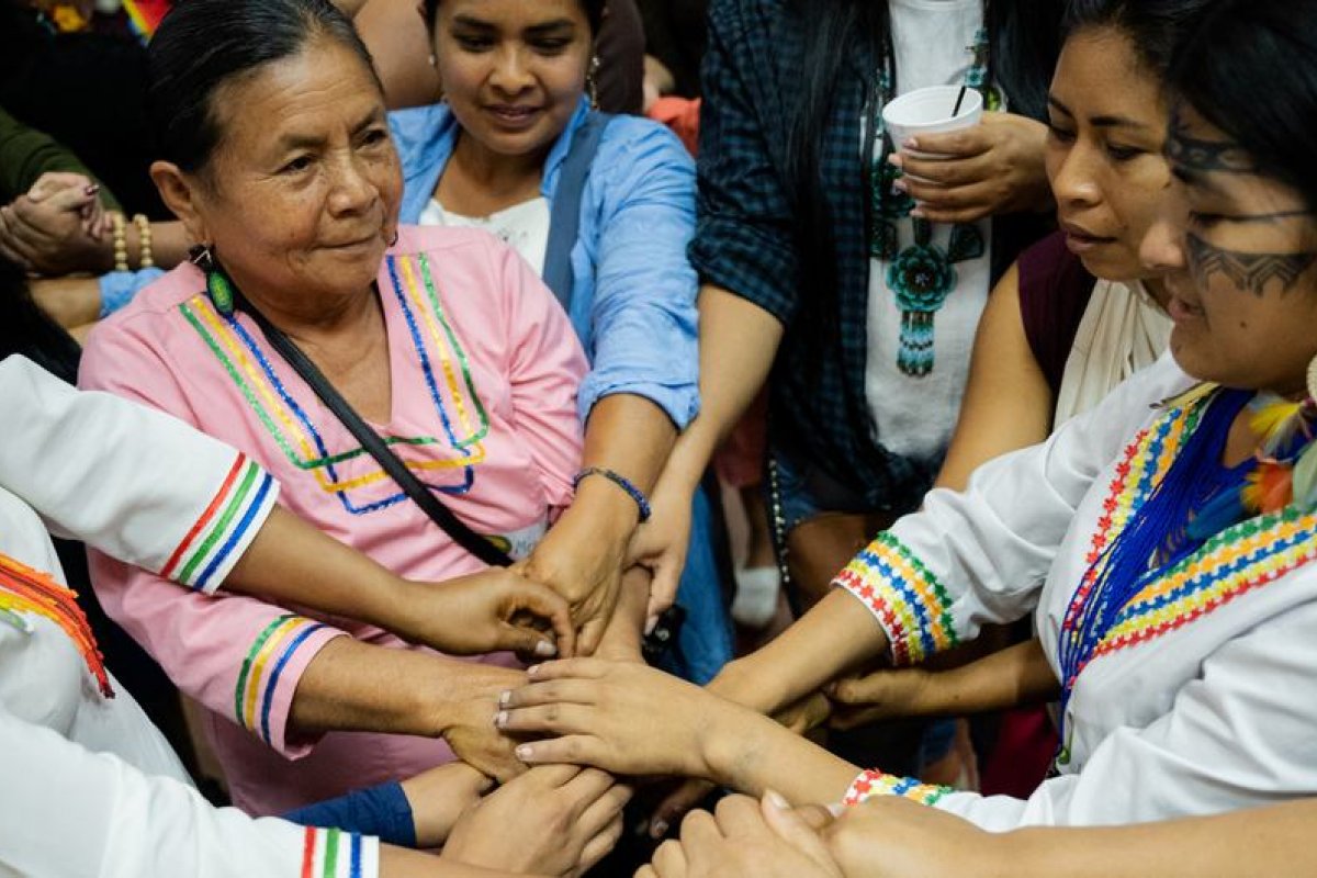 [Dia Internacional dos Povos Indígenas foca no papel da mulher em conhecimentos tradicionais]