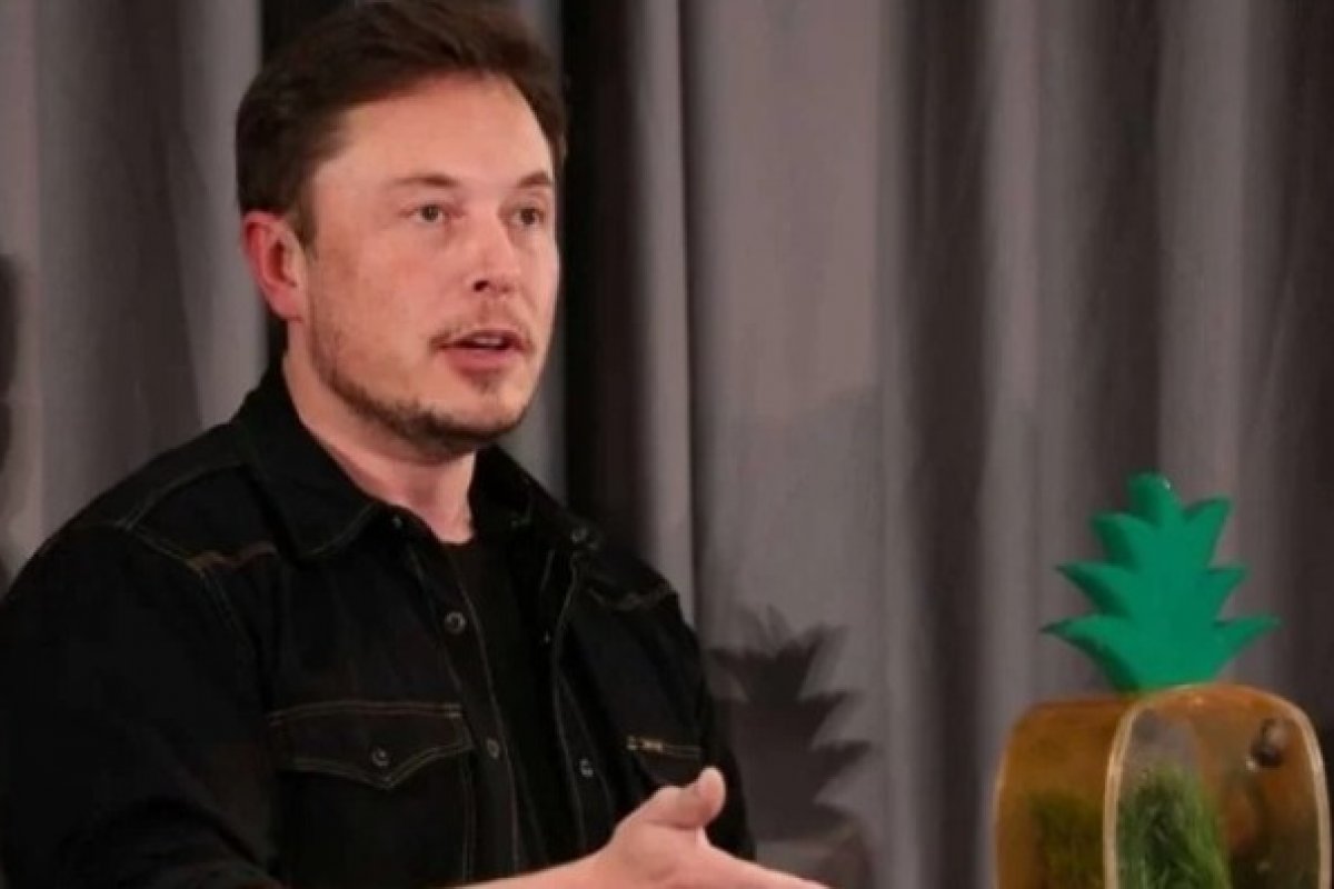 [Musk vende mais de 7 milhões de ações da Tesla e valor deve ser utilizado para acordo com Twitter]