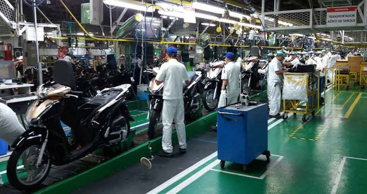 [Brasil teve mais de 104 mil motos produzidas em junho, diz abraciclo ]