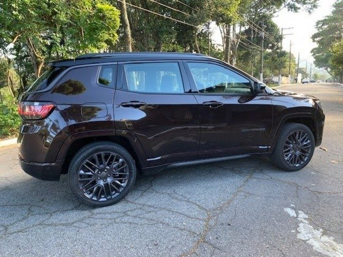 Compass e Commander chegam à linha 2023 com novos equipamentos Autos