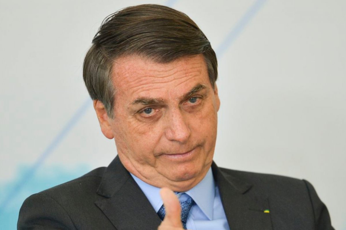 [Instituto Brasmarket: Bolsonaro lidera corrida ao Palácio do Planalto, com 44,9% das intenções de voto]