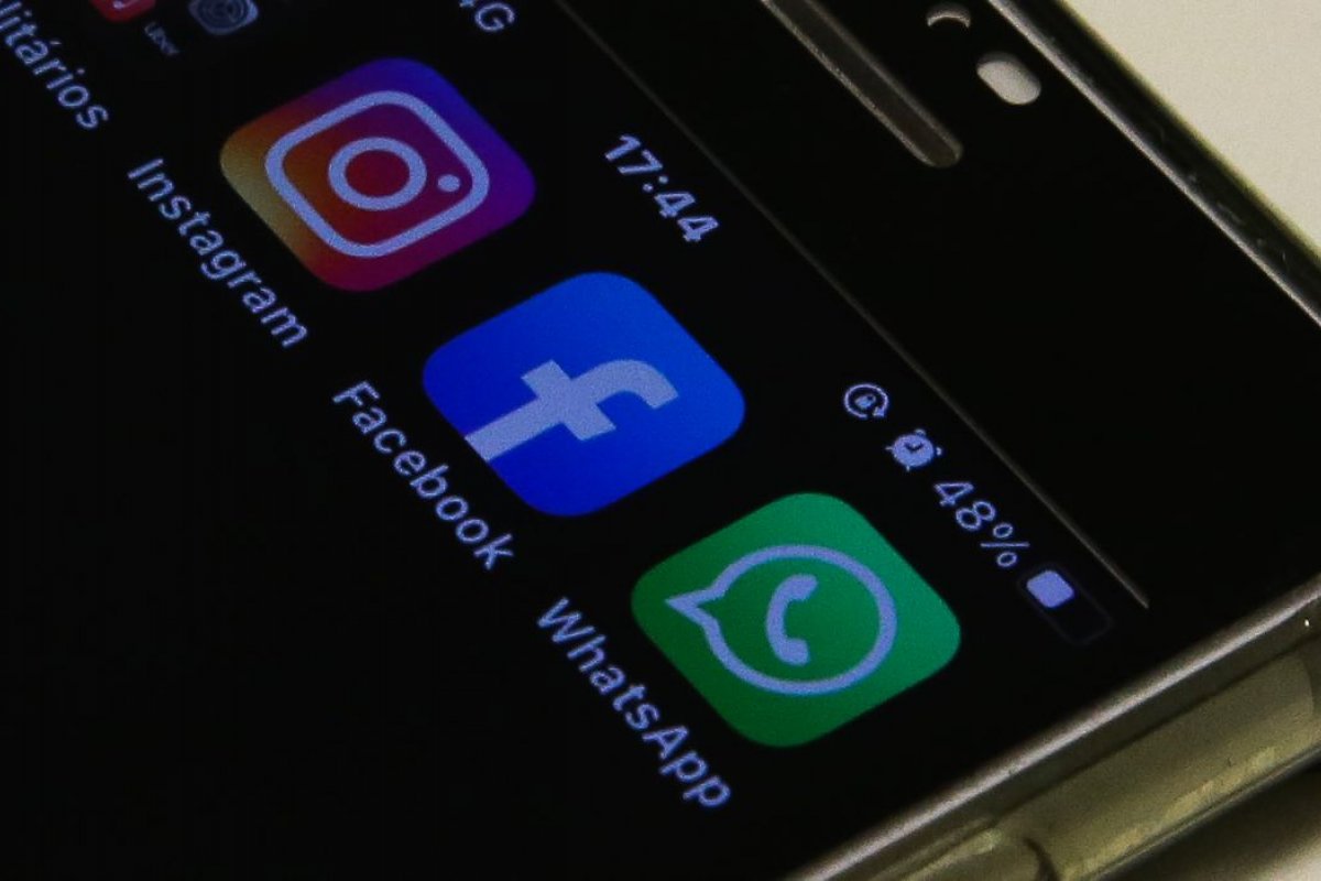 [Facebook e Instagram removeram mais de 600 mil posts por violência e discurso de ódio antes do 1º turno]