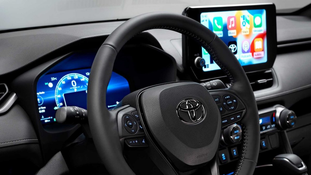 [Toyota vai lançar RAV4 híbrido plugin com até 310cv na Europa ]
