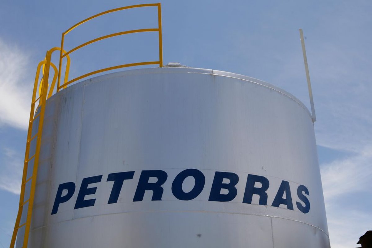 [Lucro da Petrobras atinge R$46,1 bilhões no terceiro trimestre do ano]