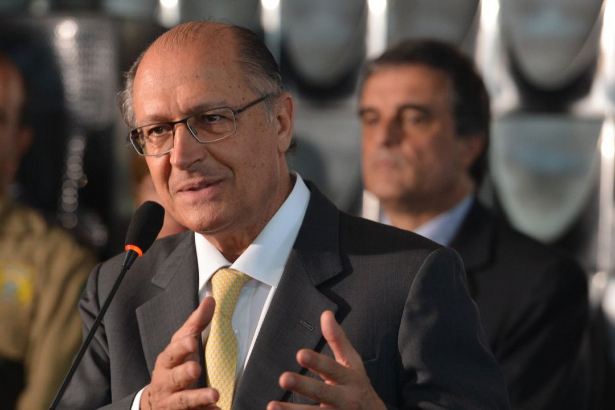 [Volta do imposto sindical não será levantada em reforma trabalhista, diz Alckmin]