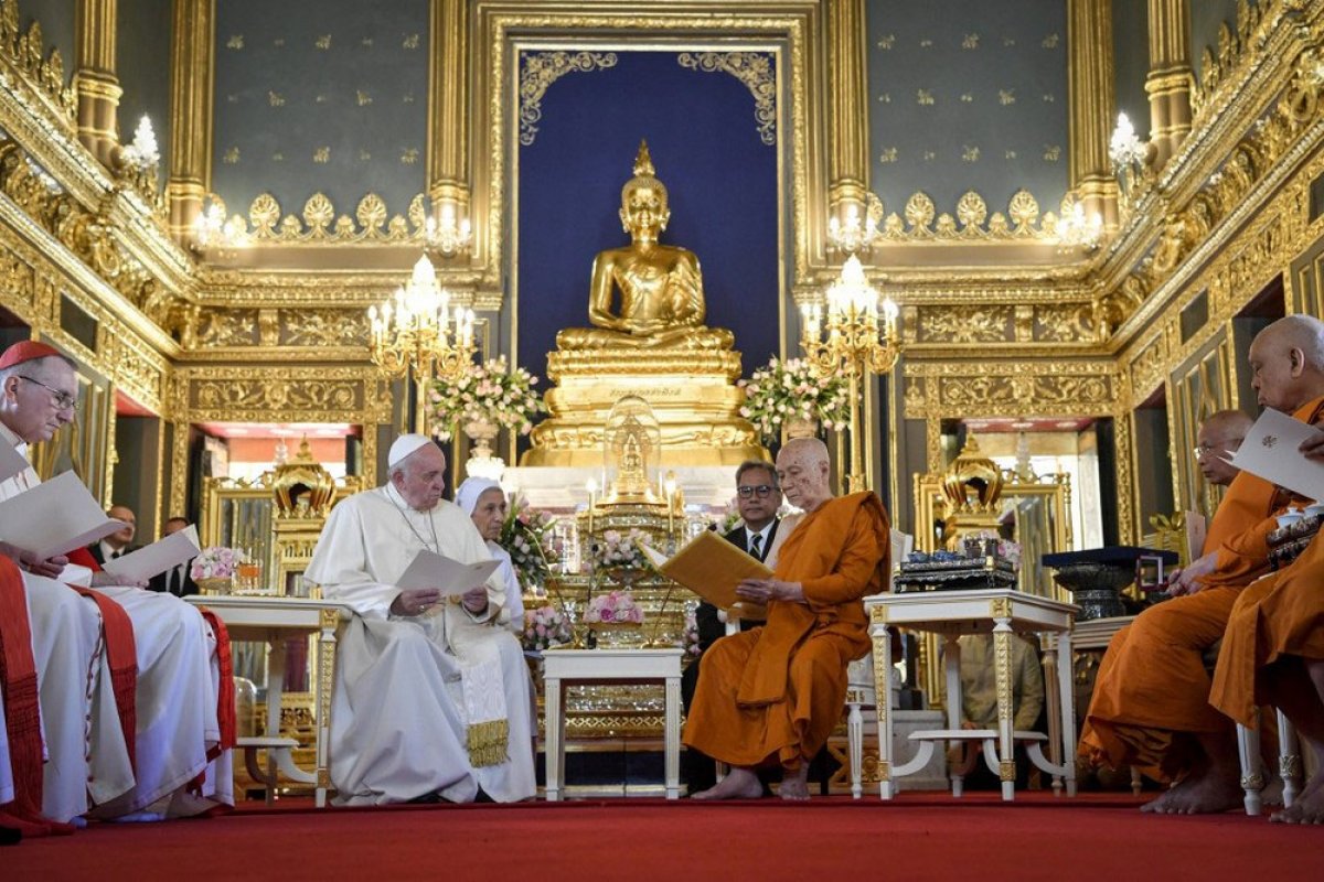 [ Papa Francisco pede proteção à dignidade das crianças vítimas de exploração sexual na Tailândia]