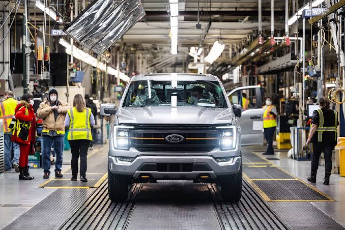[Ford promete 10 lançamentos importados no Brasil em 2023]