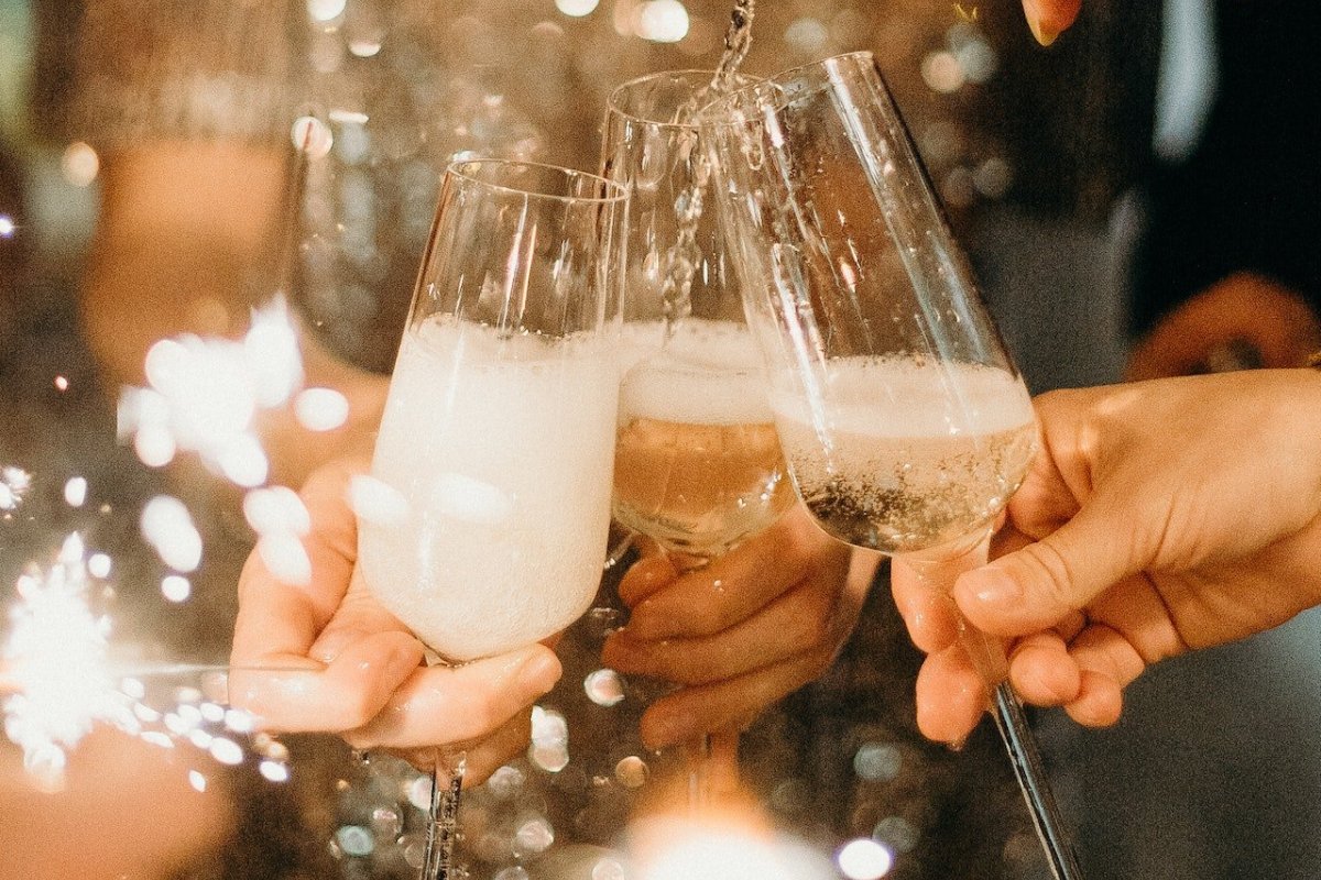 [Sommelière dá dicas para escolher a bebida das celebrações de fim de ano e conta algumas curiosidades sobre os espumantes! ]