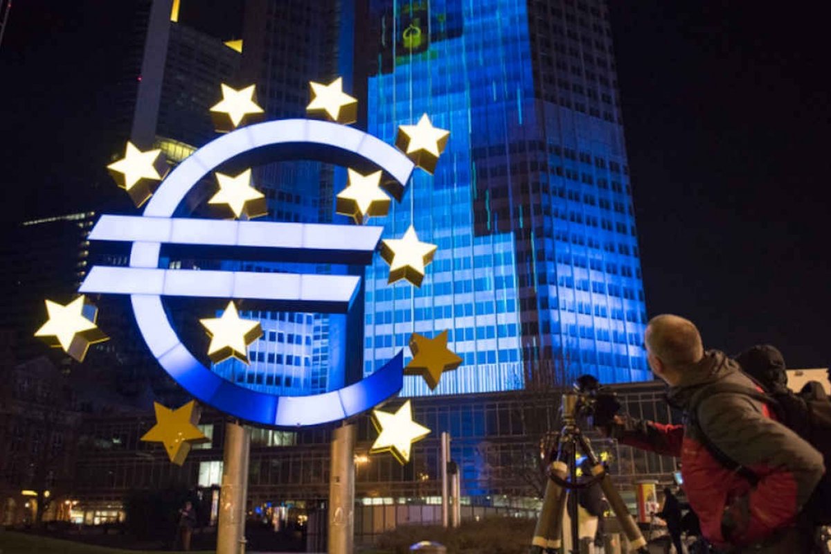 [BCE prevê avanço 'muito forte' dos salários nos próximos trimestres]