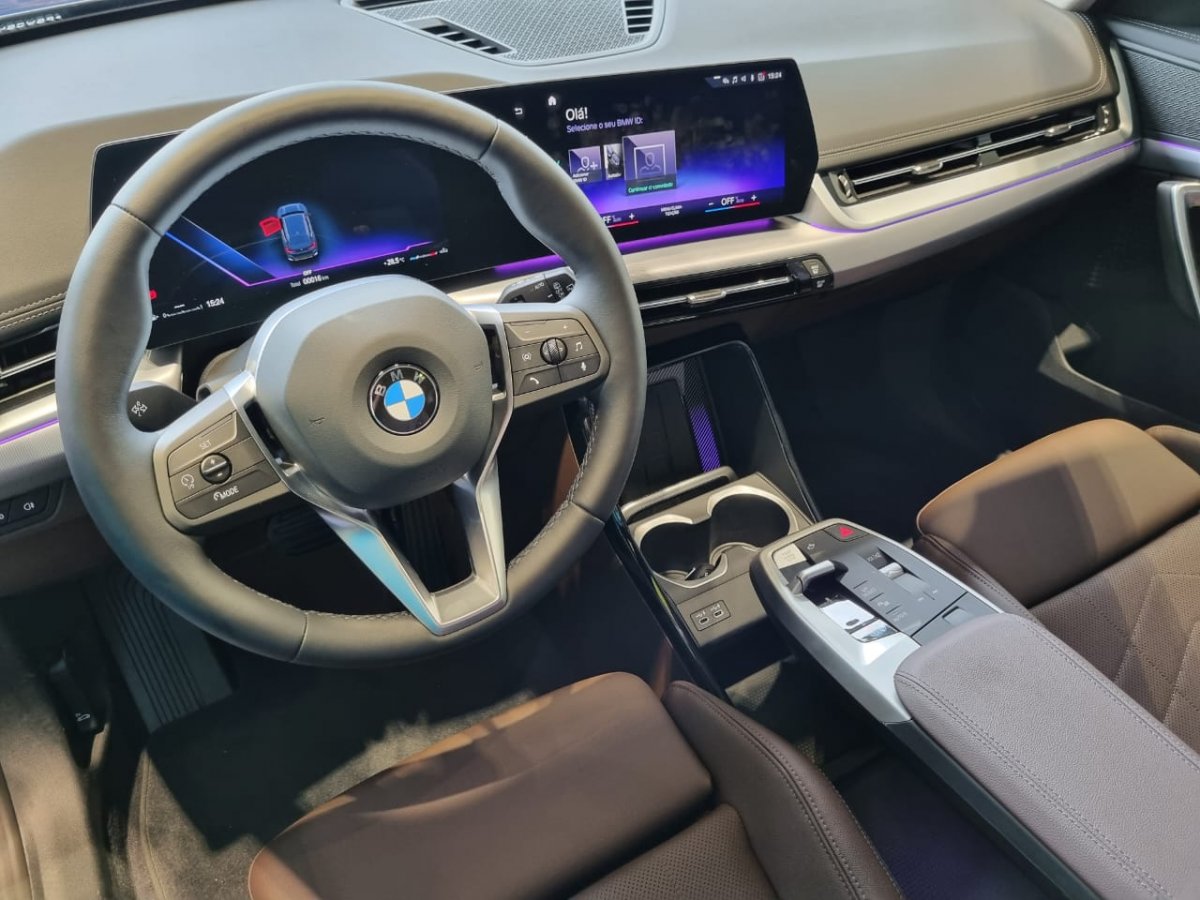 [BMW lança nova geração do Crossover X1 mais equipado e preço de R$ 296 mil]