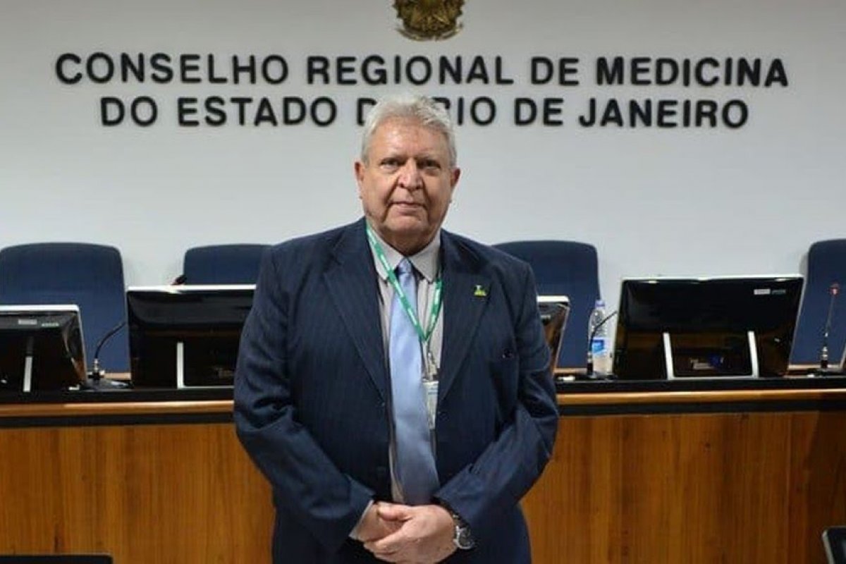 [Presidente do Conselho de Medicina do Rio pede afastamento após ser indiciado por abuso sexual]