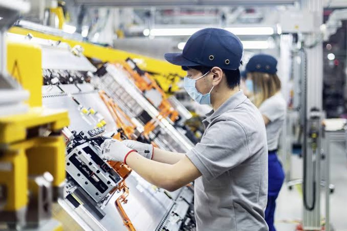 [Volkswagen inicia construção de fábrica de baterias na Espanha ]