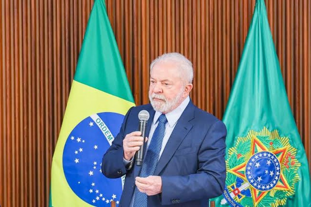 [Datafolha: apenas 34% dos eleitores de Lula consideram que ele fez mais do que o esperado até aqui]