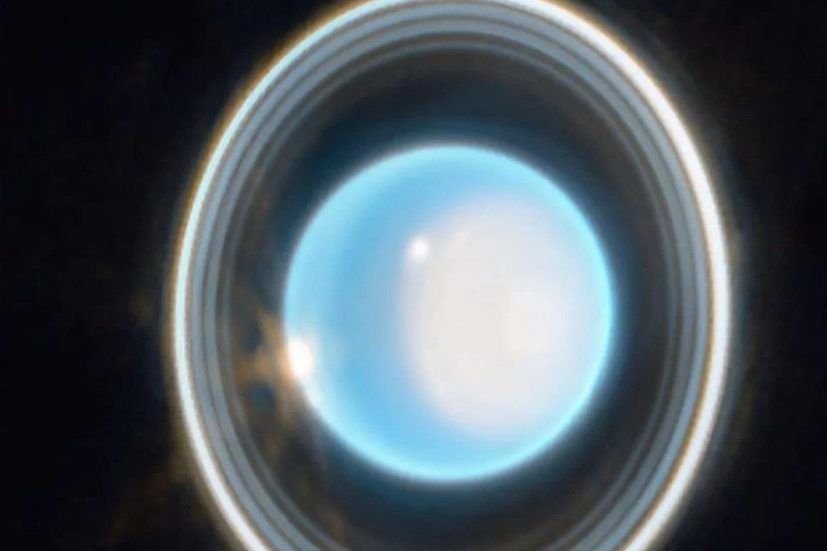 [NASA divulga foto inédita de Urano]