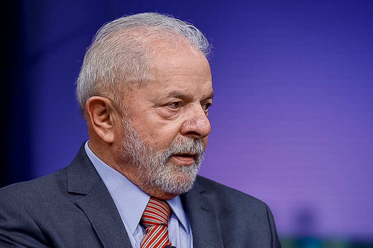 [LDO de Lula acusa teto de gastos de ser 'inadequado' e de só funcionar porque cortou investimentos para acomodar despesas]