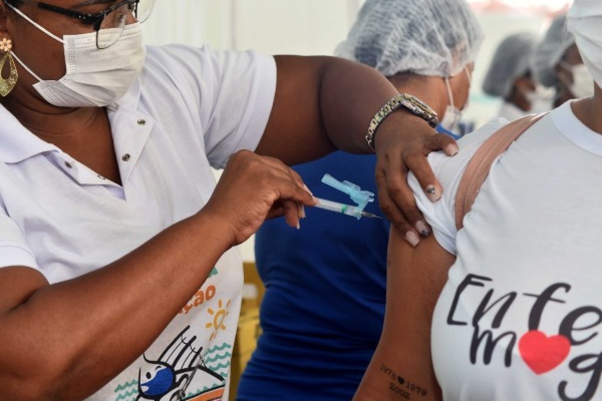 [Salvador segue com estratégia de vacinação contra Covid-19 nesta terça-feira (18)]