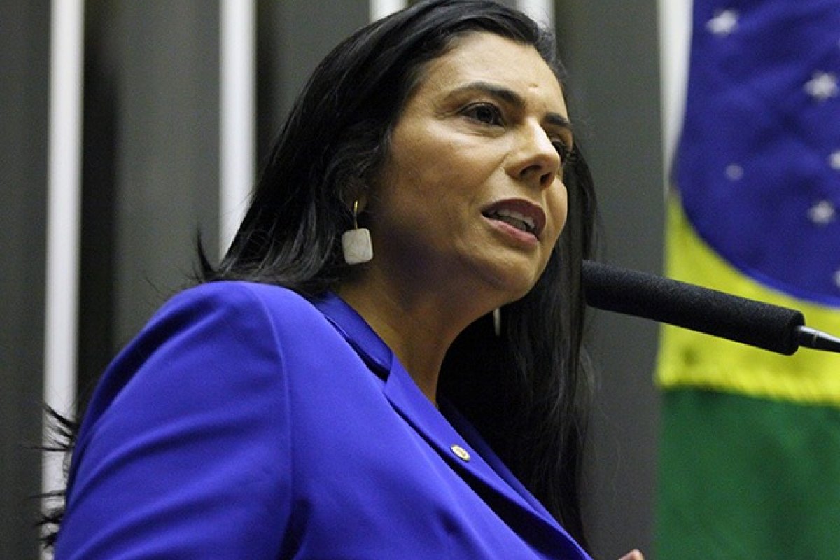 [Podcast Lado B de Brasília: Delegada Ione ]