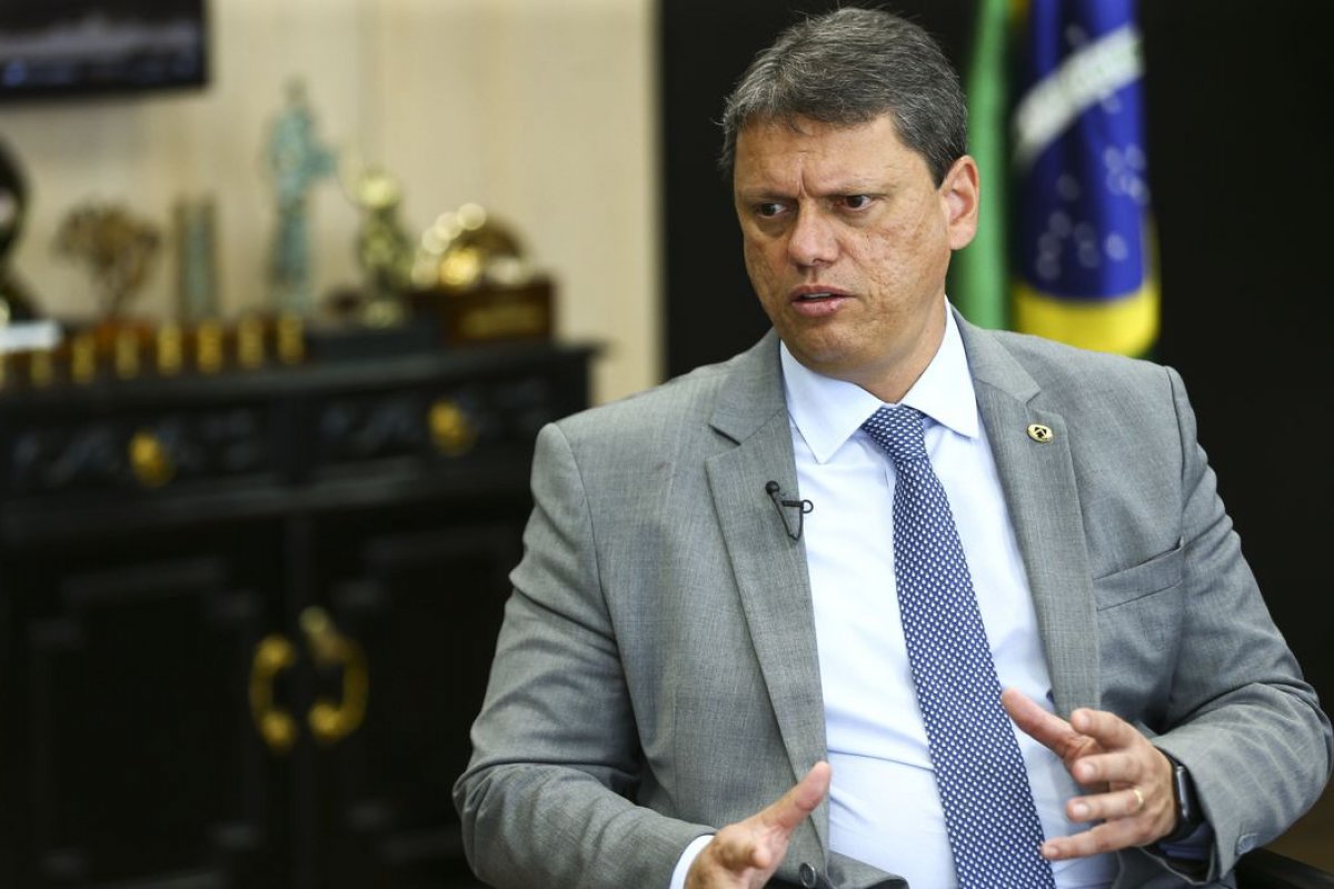 [Tarcísio de Freitas afirma que Lula e aliados ainda não mostraram um plano para o Brasil]