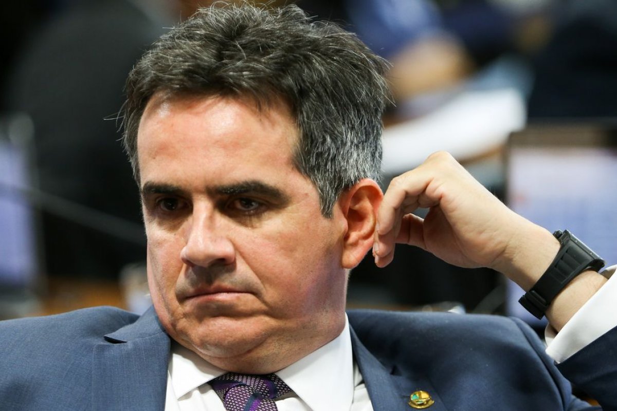 [Ciro Nogueira diz que CPI não vai ligar atos de 8 de janeiro a Bolsonaro]