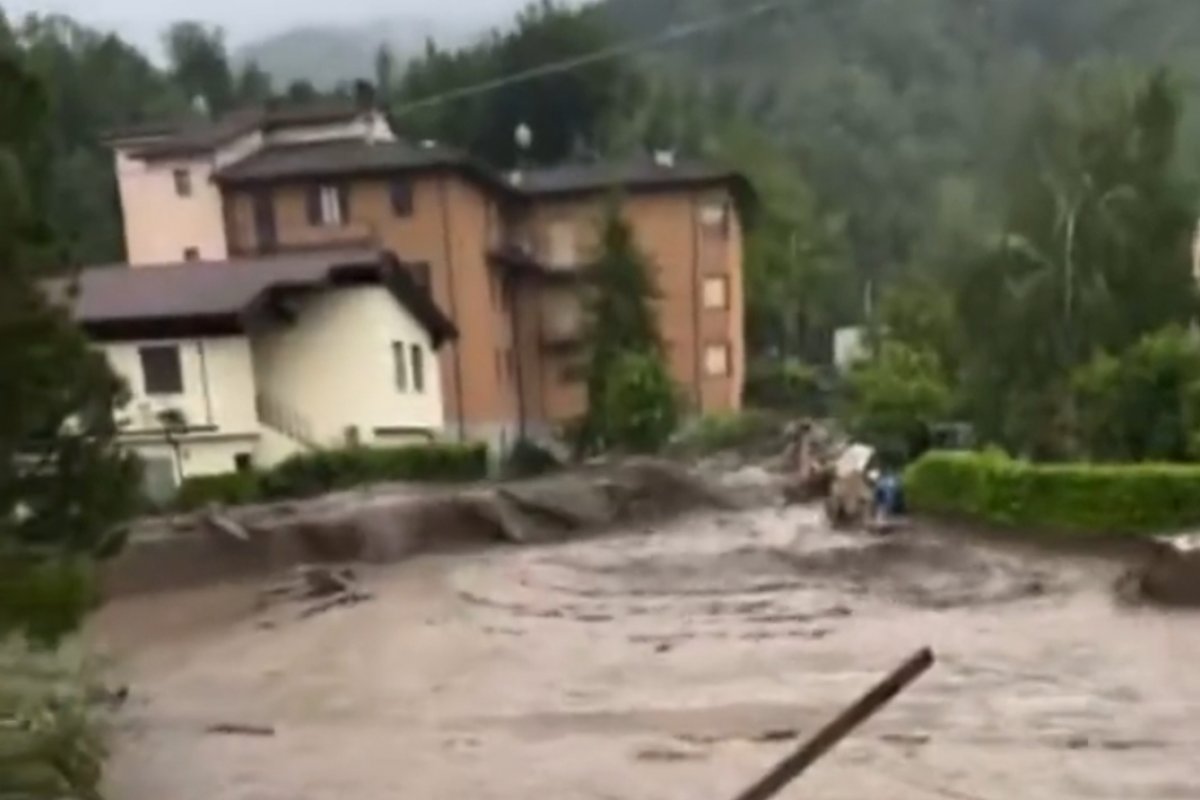 [Inundações na Itália deixam 9 mortos e cancelam GP da Fórmula 1]