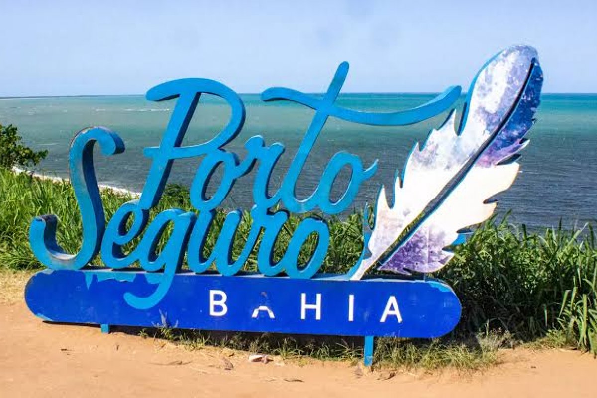 [Pesquisa aponta Porto Seguro como um dos 10 destinos mais buscados por brasileiros para as férias de julho! ]
