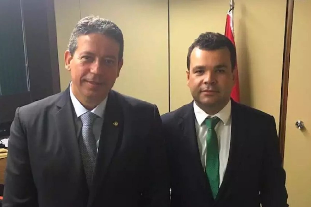 [Caso kit robótica: PF identifica suposta entrega de dinheiro a motorista de assessor de Lira]