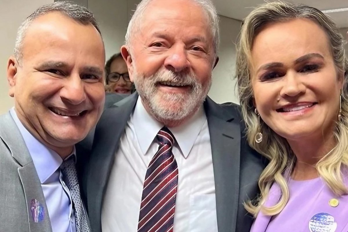 [Lula vai se reunir com Waguinho antes de anunciar demissão de Daniela do Turismo, diz colunista ]