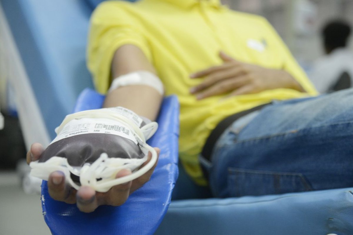 [Quatorze em cada mil brasileiros são doadores regulares de sangue, aponta Ministério da Saúde]