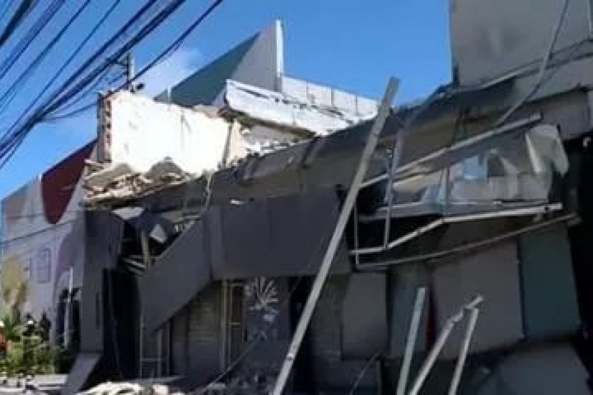 [Prédio comercial desaba em Recife apenas 3 dias após desabamento que deixou 14 mortos]