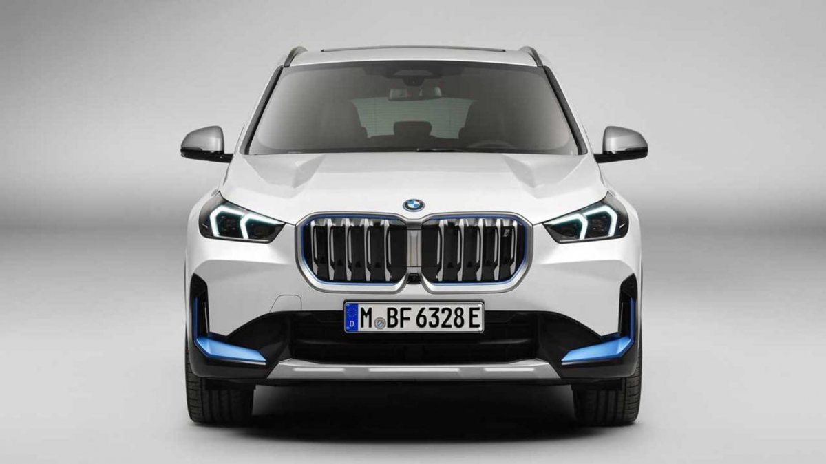 [Novo elétrico da BMW terá 303km de autonomia no Brasil ]