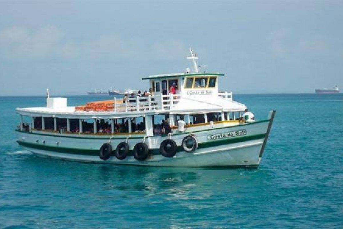 [Passageiros da Travessia Salvador-Mar Grande encontram embarque tranquilo nesta quarta (19)]