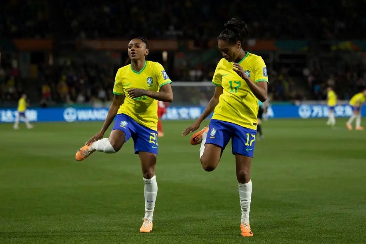 [Brasil domina o Panamá e aplica maior goleada da Copa do Mundo no grupo F]