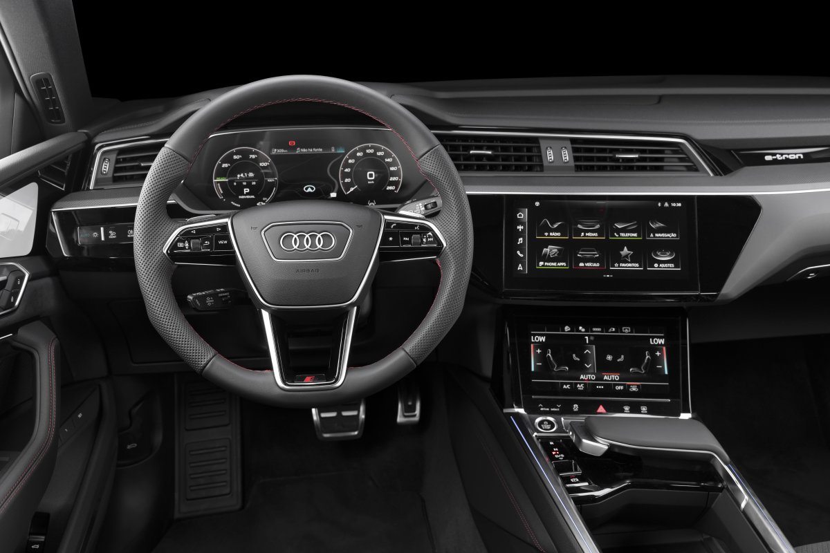 [Audi lança Q8 e-Tron 3 anos após introduzir primeiro elétrico no país ]