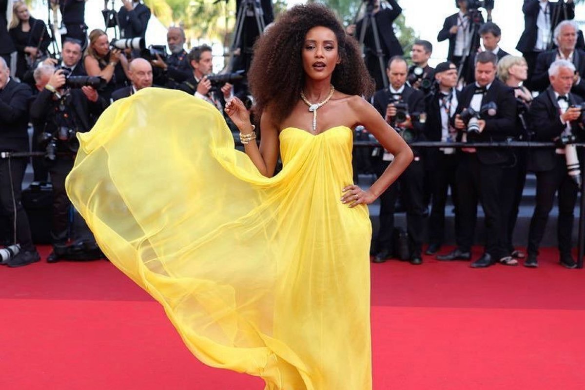 [Vestido McQueen usado por Taís Araujo em Cannes é leiloado por R$ 40 mil! ]