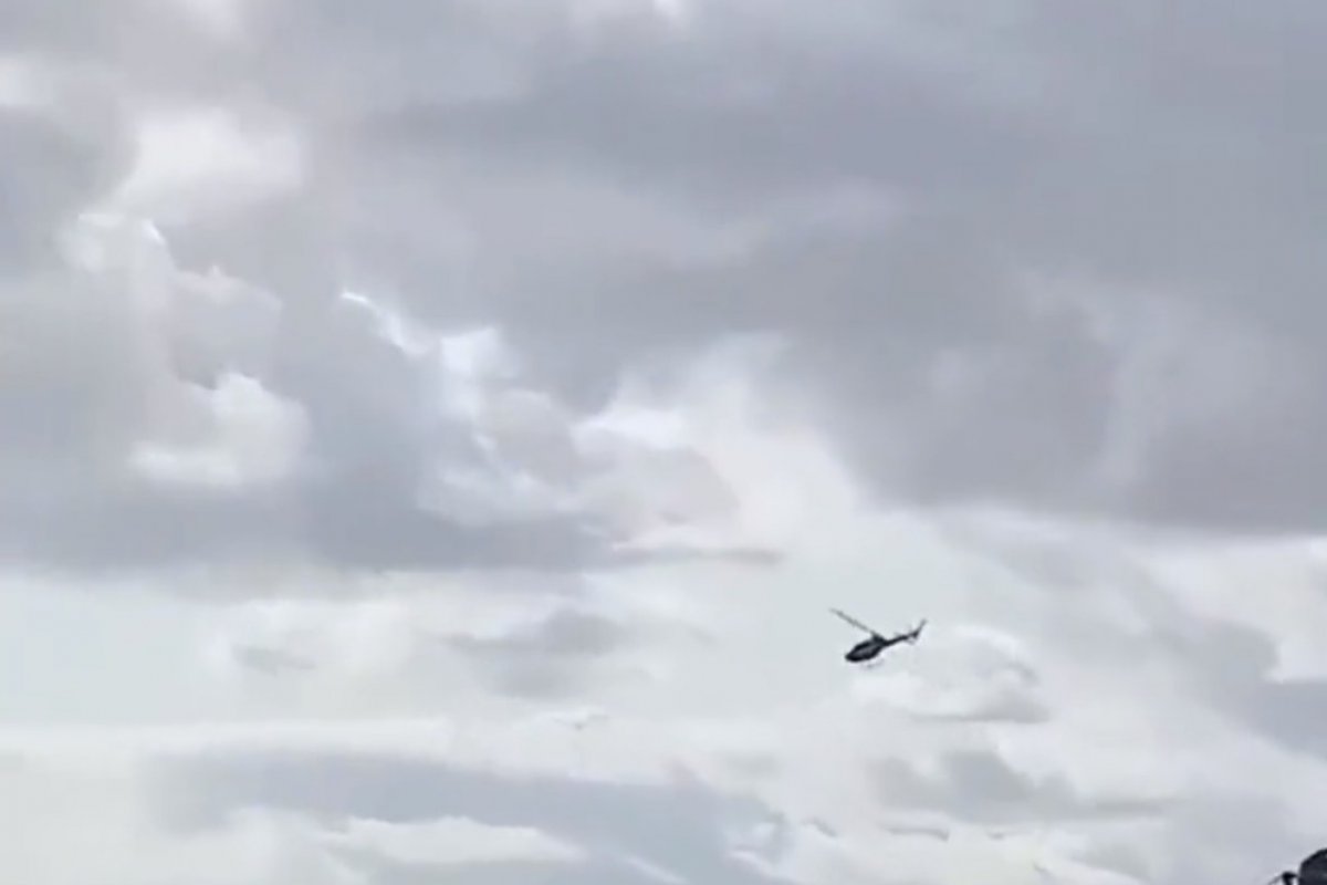 [Vídeo: helicóptero da PF é recebido a tiros por criminosos em Salvador  ]