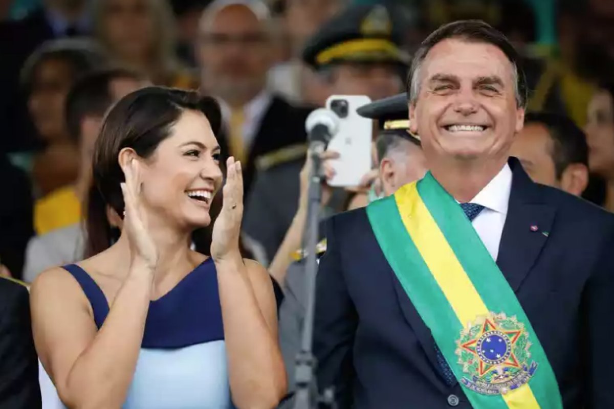 [Defesa de Bolsonaro e Michelle recorre à decisão de Moraes que negou acesso ao depoimento de Cid]