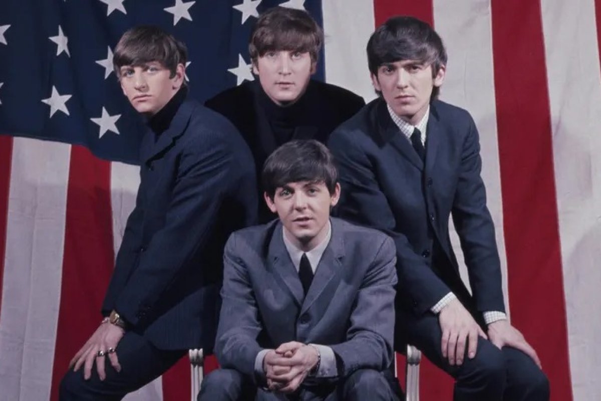 [Site oficial dos Beatles anunciou o lançamento no novo single, ‘Now and Then’]
