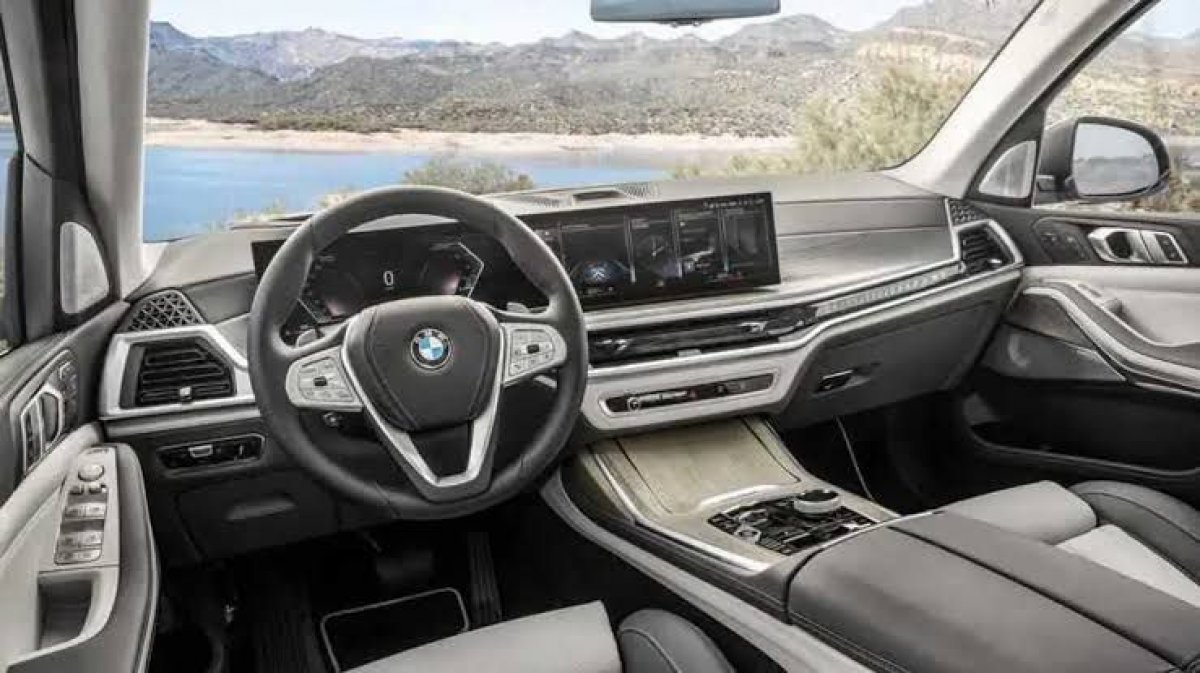 [BMW lança X7 renovado no Brasil com motor V8 de 530cv: veja o preço]