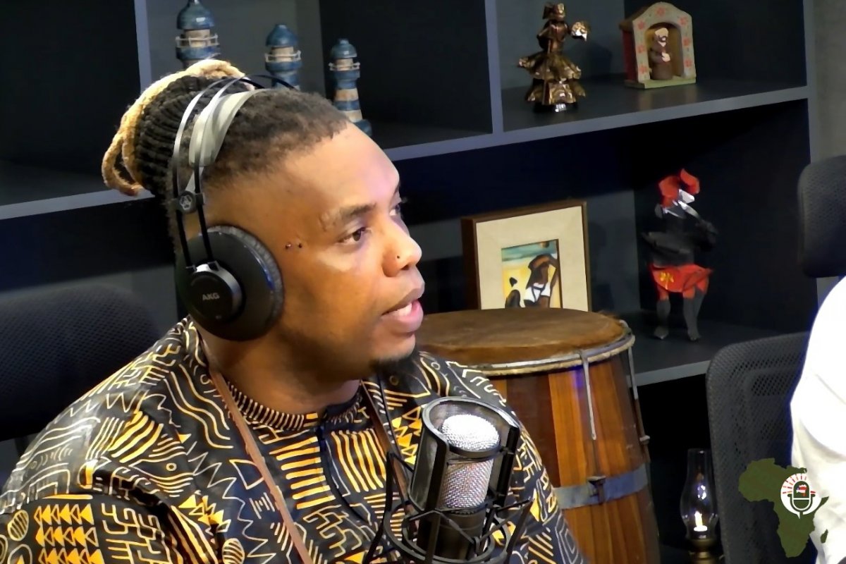 [Vídeo: No Podomblé, Dofono Hunxi diz que a informação ajuda no combate ao racismo religioso ]