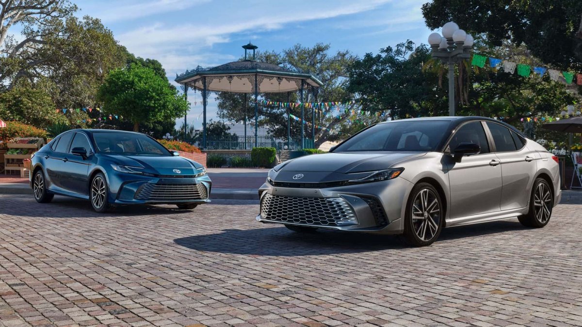 [Toyota apresenta nova geração do Camry que chega em 2024]