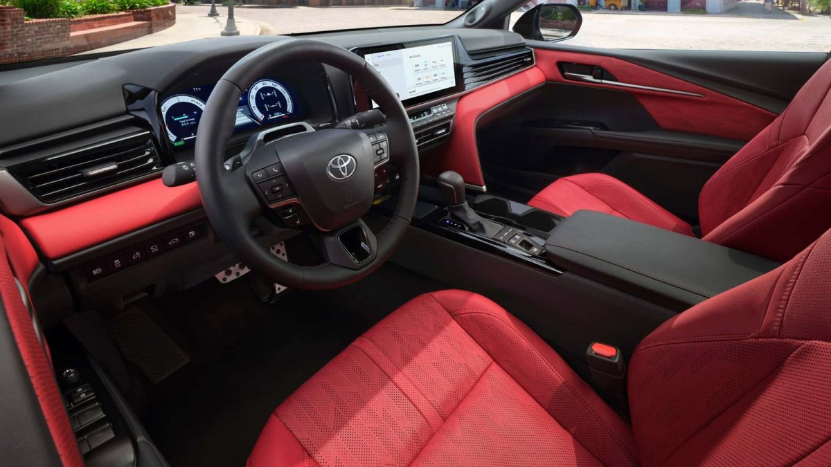 [Toyota apresenta nova geração do Camry que chega em 2024]