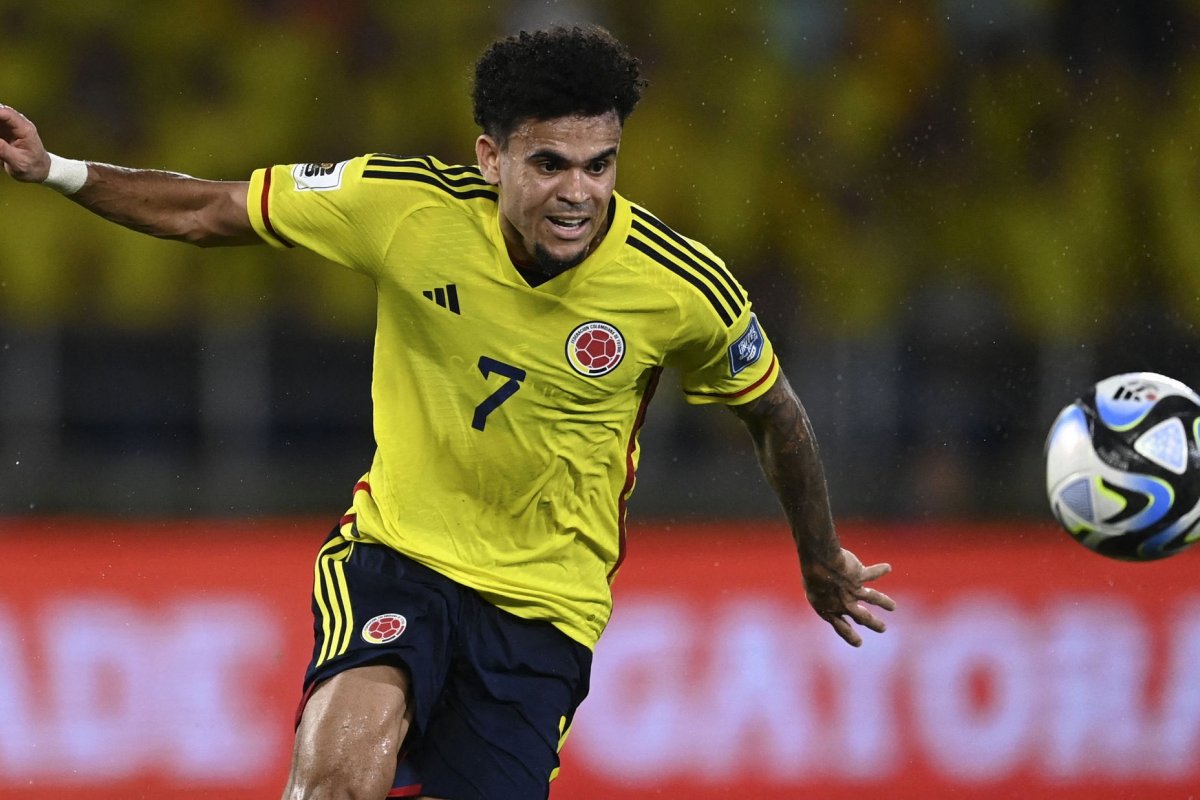 [Brasil leva virada para Colômbia e se complica nas Eliminatórias ]