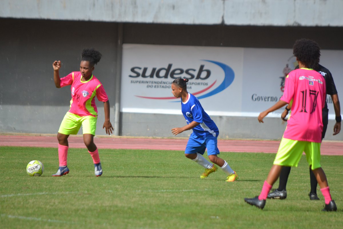 [Copa Loreta Valadares de Futebol Feminino 2023 tem partidas neste final de semana]