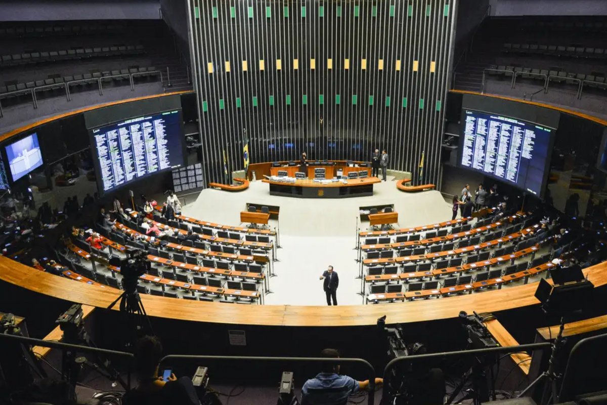 [Bancada Negra da Câmara pede votação para tornar Dia da Consciência Negra feriado nacional]