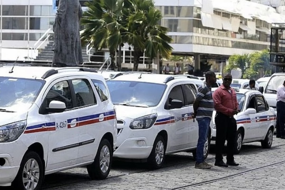[Salvador estende prazo para vistoria anual de táxis ]